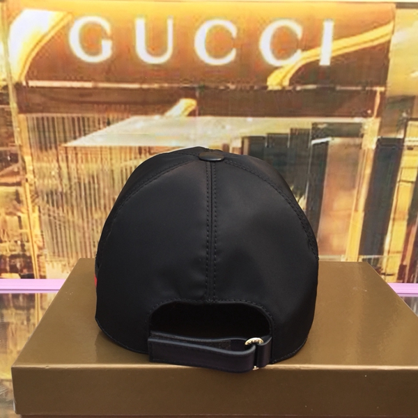 ブランド帽子側面デザイン